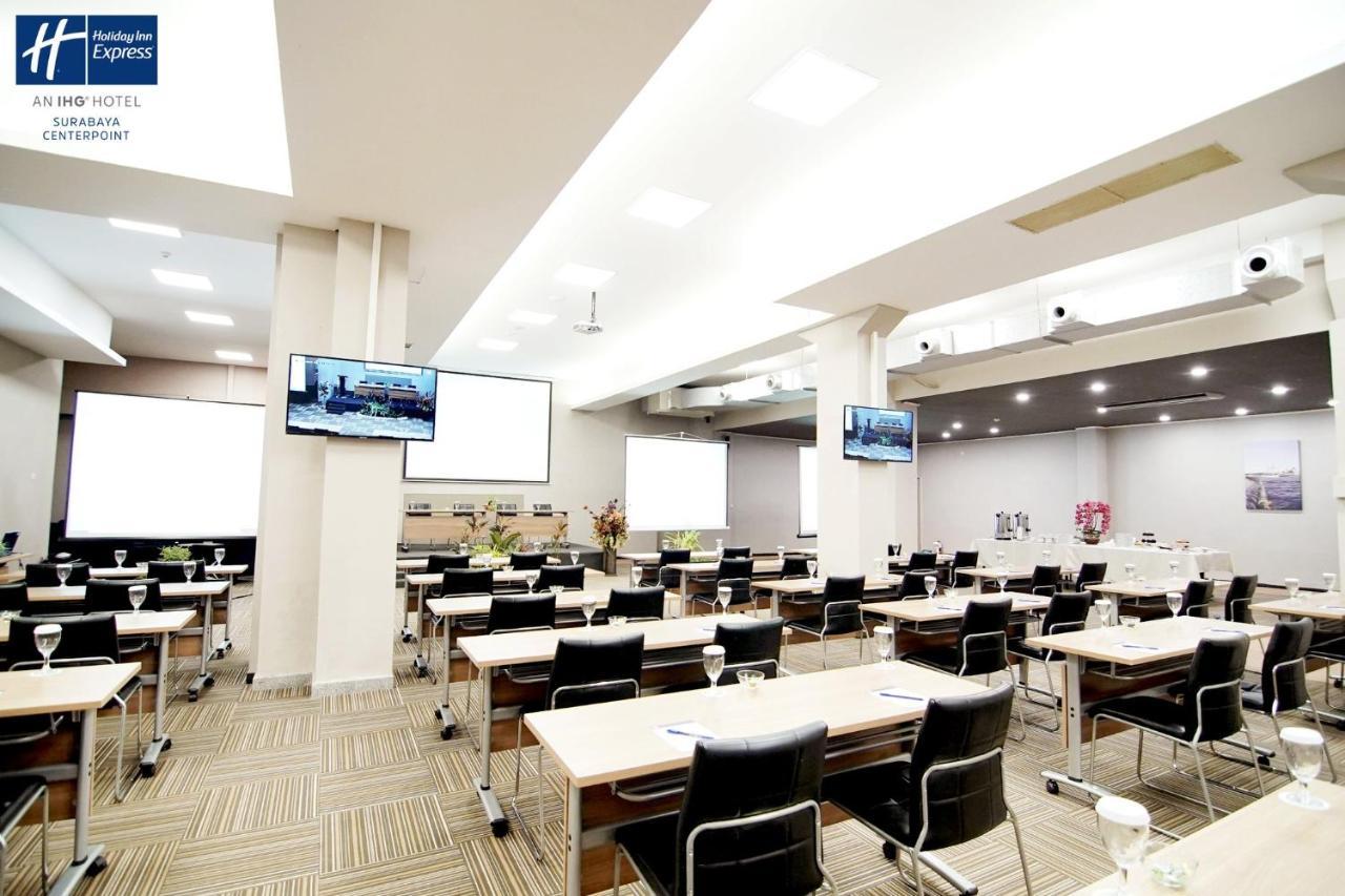 Holiday Inn Express Surabaya Centerpoint By Ihg Exteriör bild