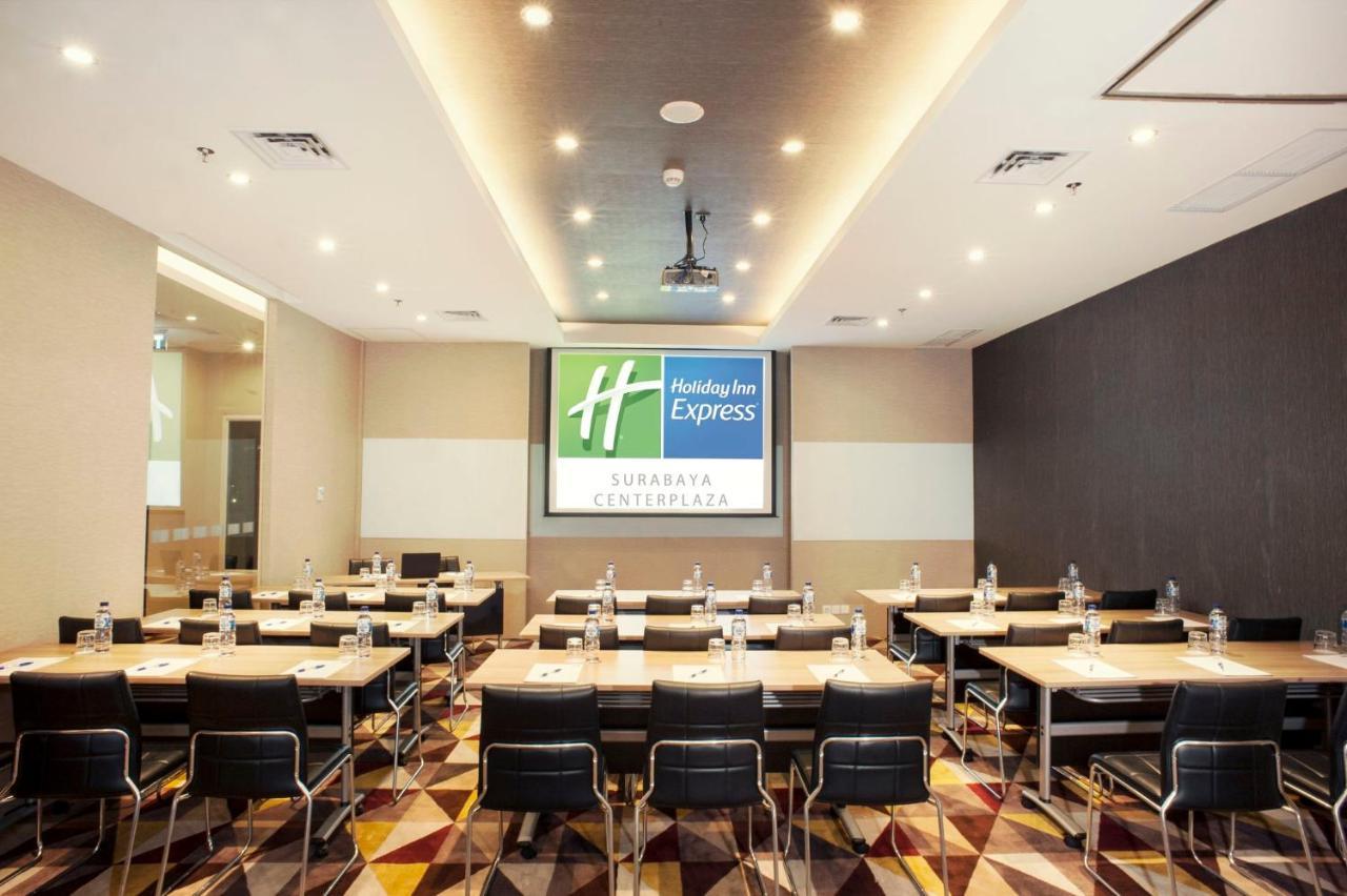 Holiday Inn Express Surabaya Centerpoint By Ihg Exteriör bild